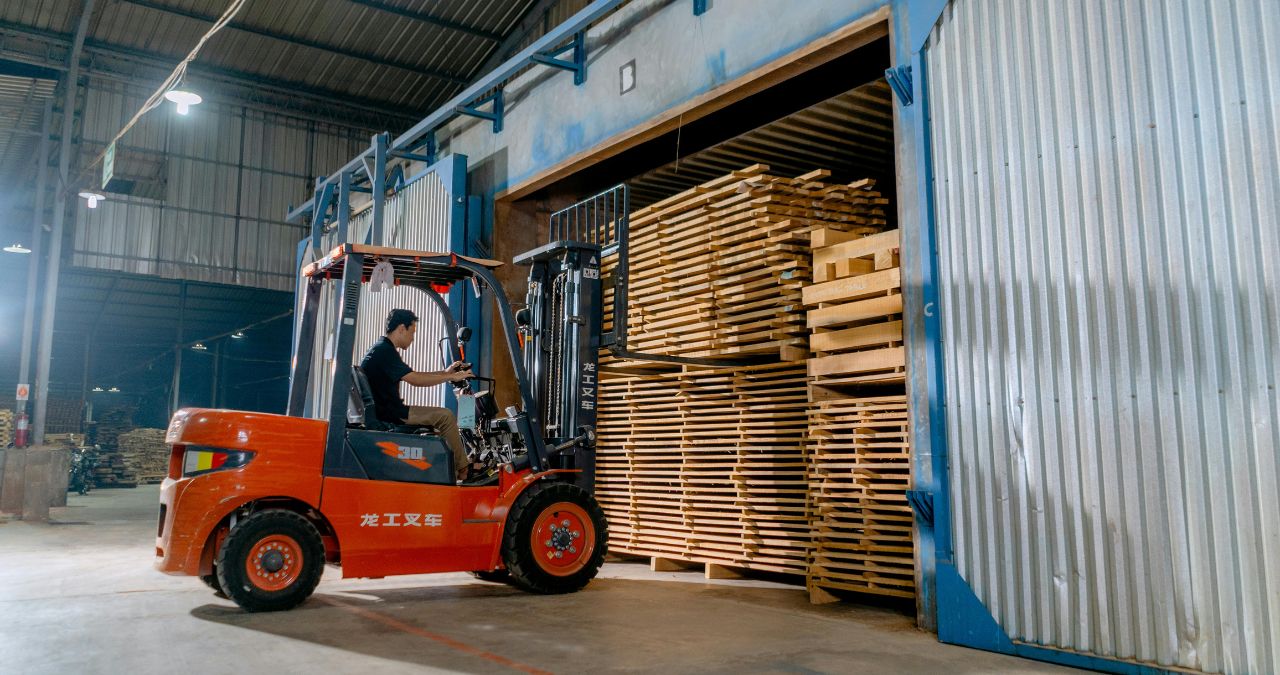 From Pallet to Shipment: How Warehousing Streamlines Your Supply Chain 